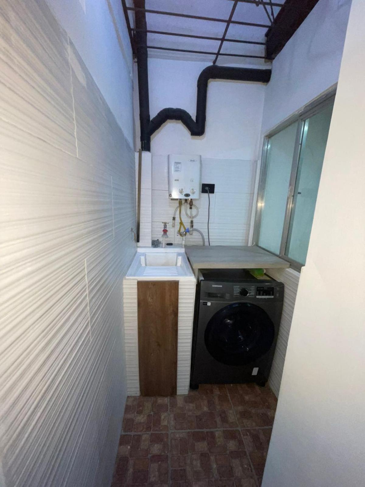 Spacious House Near Hospitals & Universities Apartamento Medellín