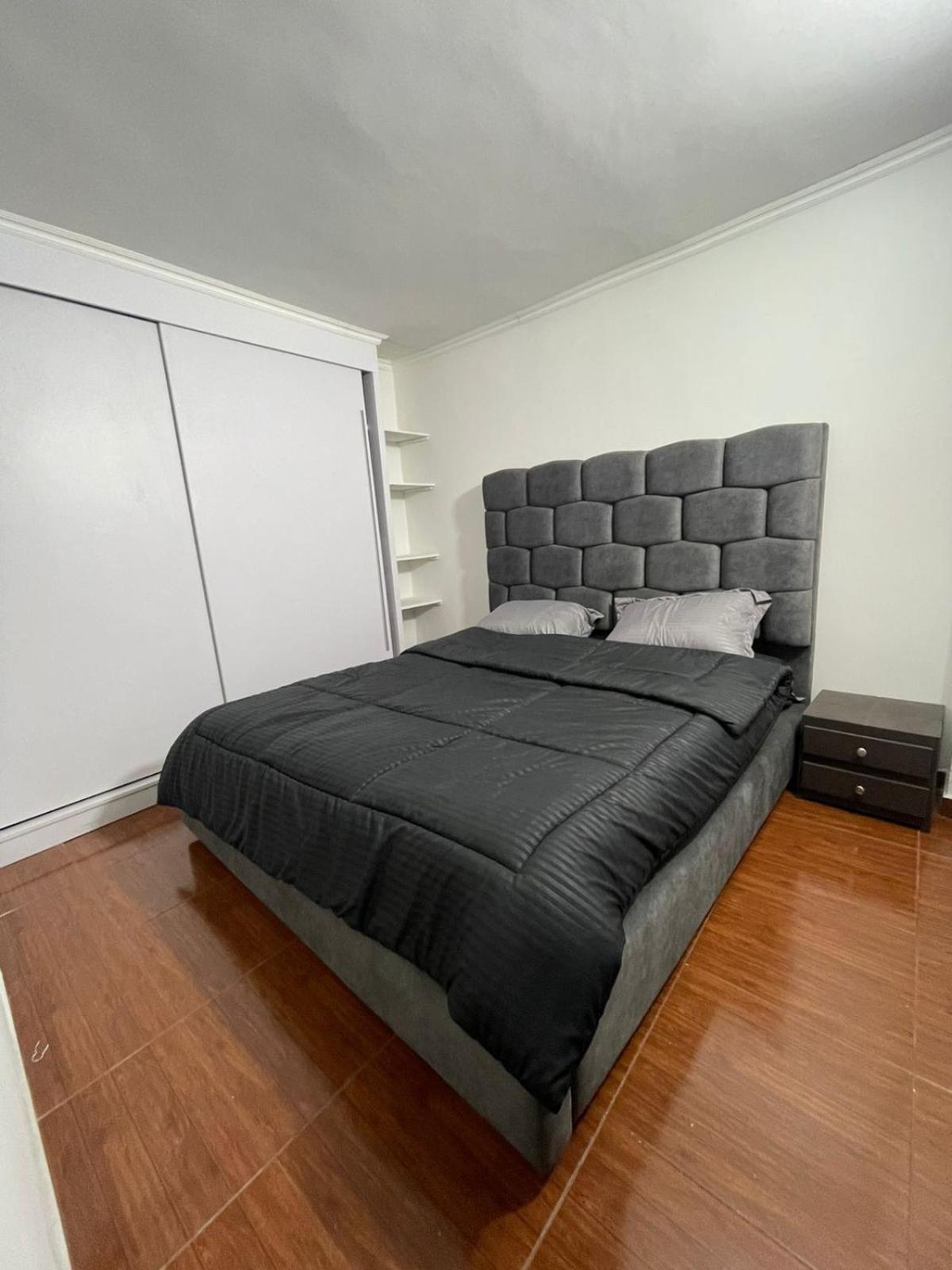 Spacious House Near Hospitals & Universities Apartamento Medellín