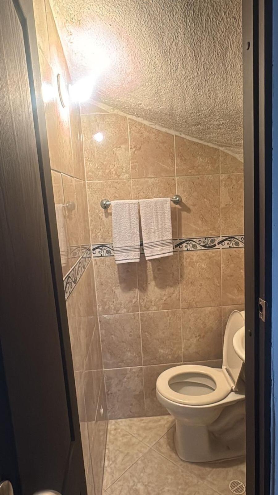 Spacious House Near Hospitals & Universities *